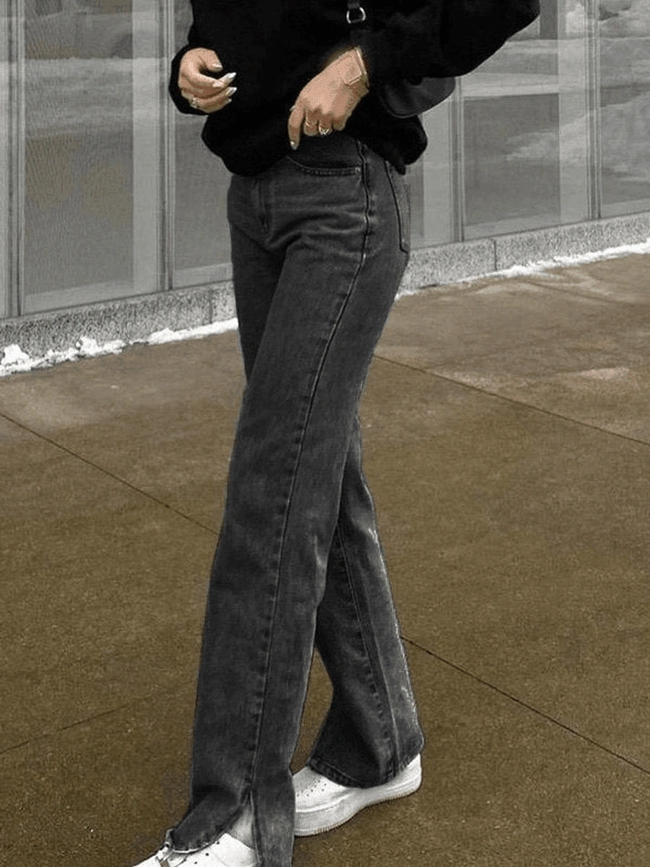 Washed Boyfriend Jeans: The Perfect Everyday Slit Denim. Effortless Chic. Your New Favorite.